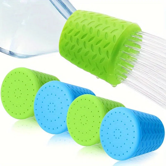 Innovative Silicone Pet Shower Head, Portable Pet Bathing & Outdoor Water Dispenser Accessory, Multifunctional Dog Wash Spray Nozzle, Universal Fit for Standard Plastic Bottles, Pet Grooming & Cleaning Supplies, Ideal for Cam Au bout du Sentier
