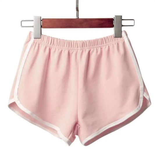 Short randonnée très chaude femme Au bout du sentier